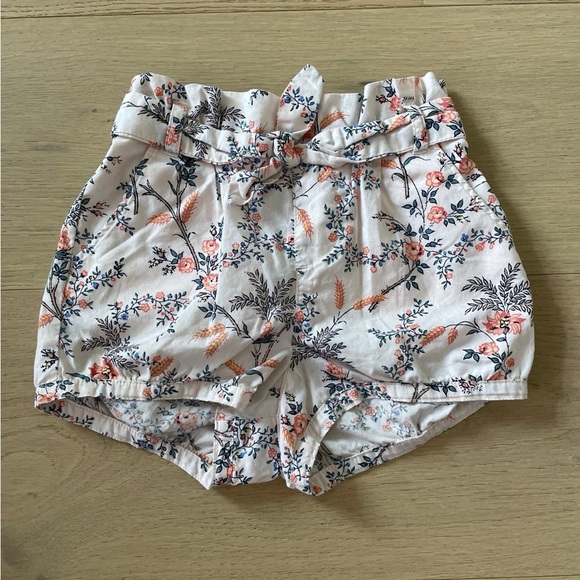 Baby Gap Toddler Pink Shorts - paper bag tie waist - 3 years - bubble shorts - Picture 1 of 4
